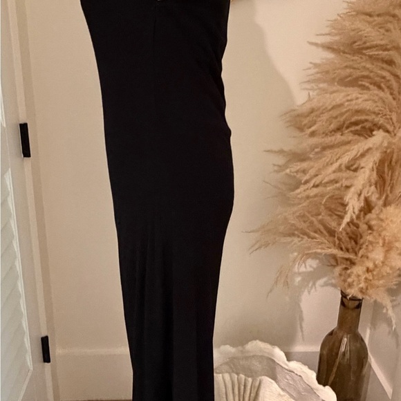 Heather by Bordeaux Elegant Black Dress - Picture 5 of 6